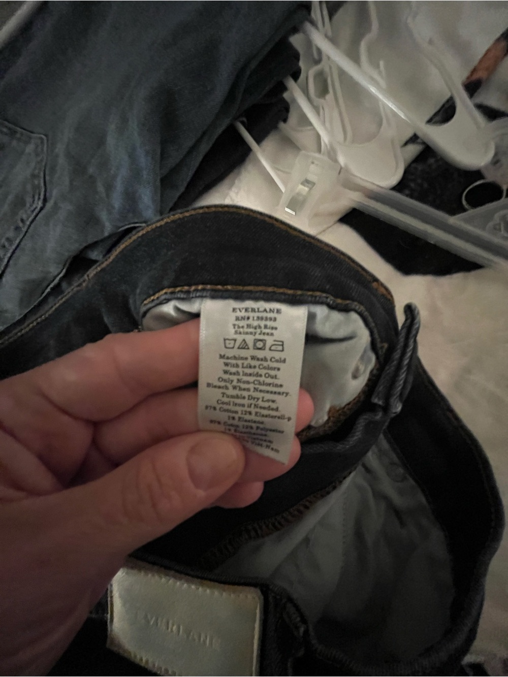 Everlane High-Rise Skinny Dark Wash - Picture 5 of 5